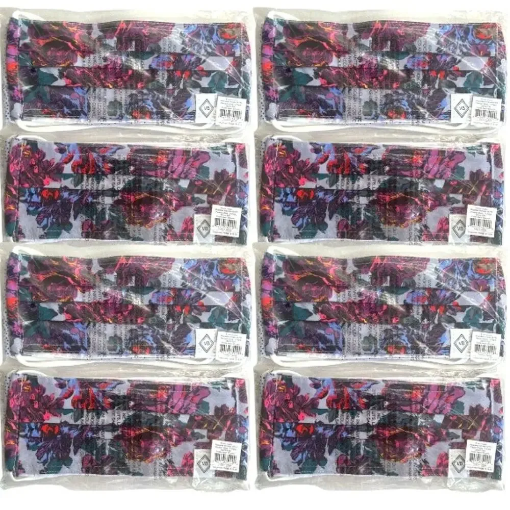 Lot 8 Vera Bradley Cotton Pleated Masks w/ Adjusters 2 pack